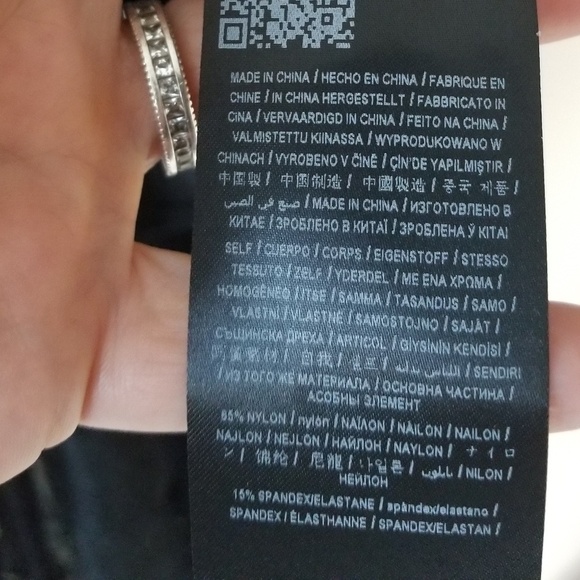 NEW! MARCIANO Lace Car Wash Skirt Large. - Picture 7 of 7